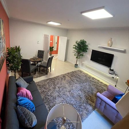 Smz Hotel Apartment Дубай Экстерьер фото